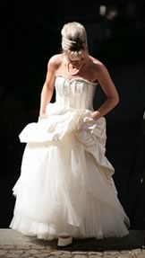 Brautkleider von Doris Iv�nschitz